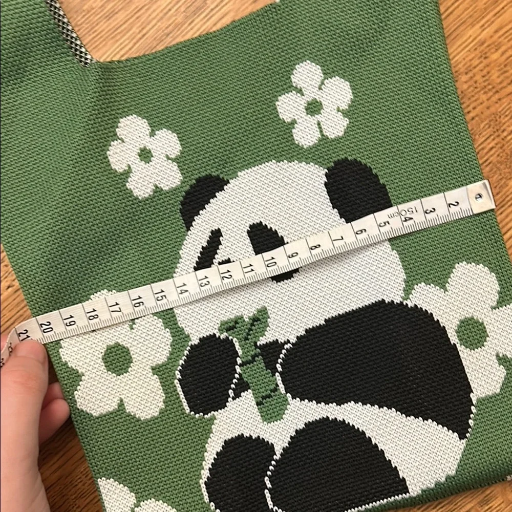 Heart and Panda Knit Bags - Picture 7 of 10